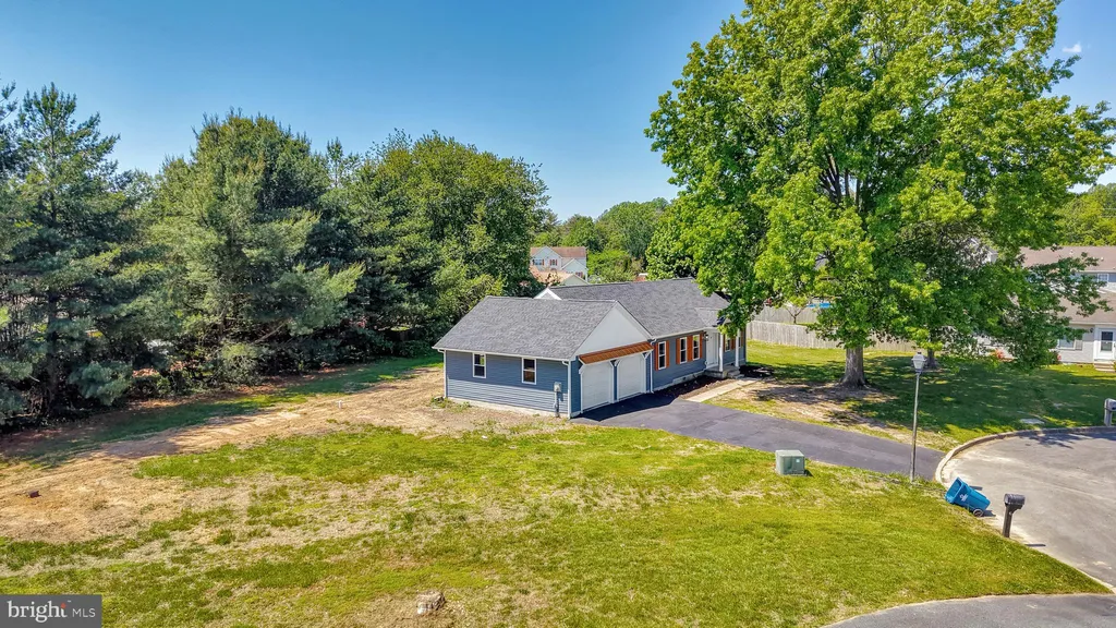 10 Newark Circle, Dover, DE 19904