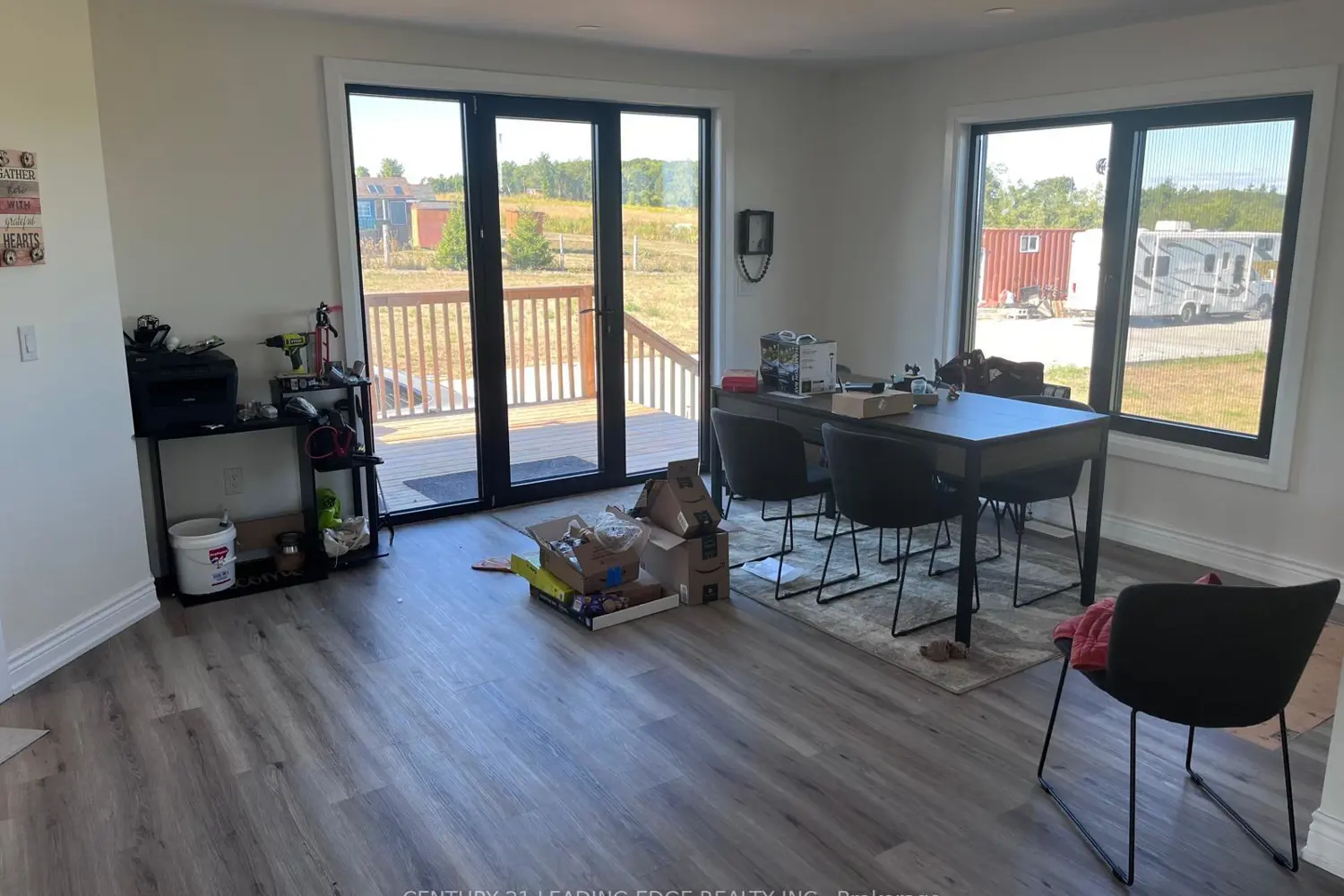 377 Montgomery Road photo 3