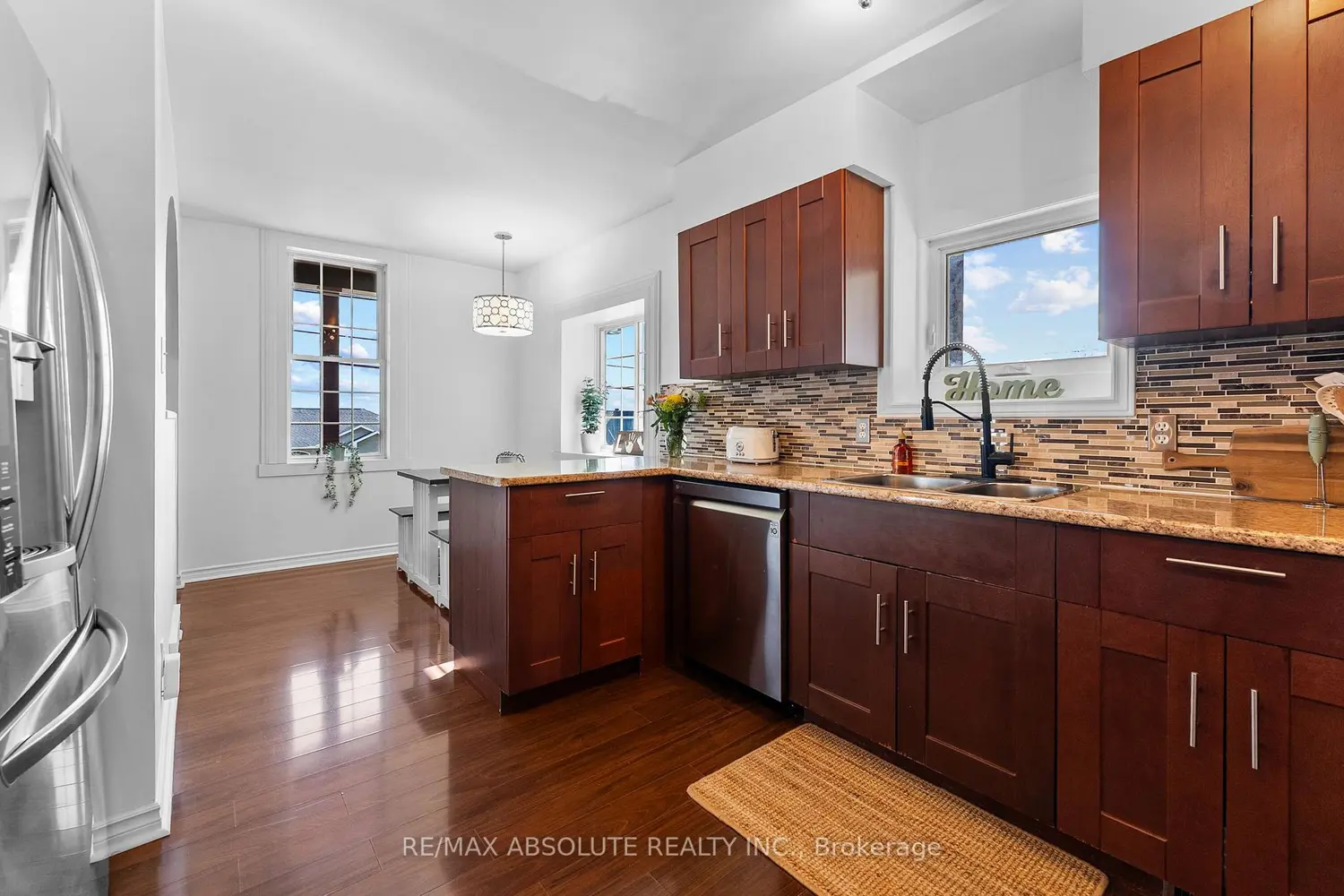 1655 River Road photo 3