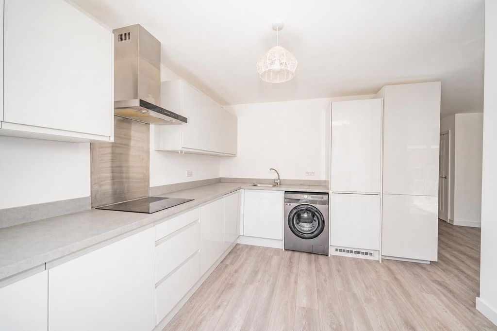 Additional image 8 of 4 bed property for saleAdam Crescent, Dundee DD3