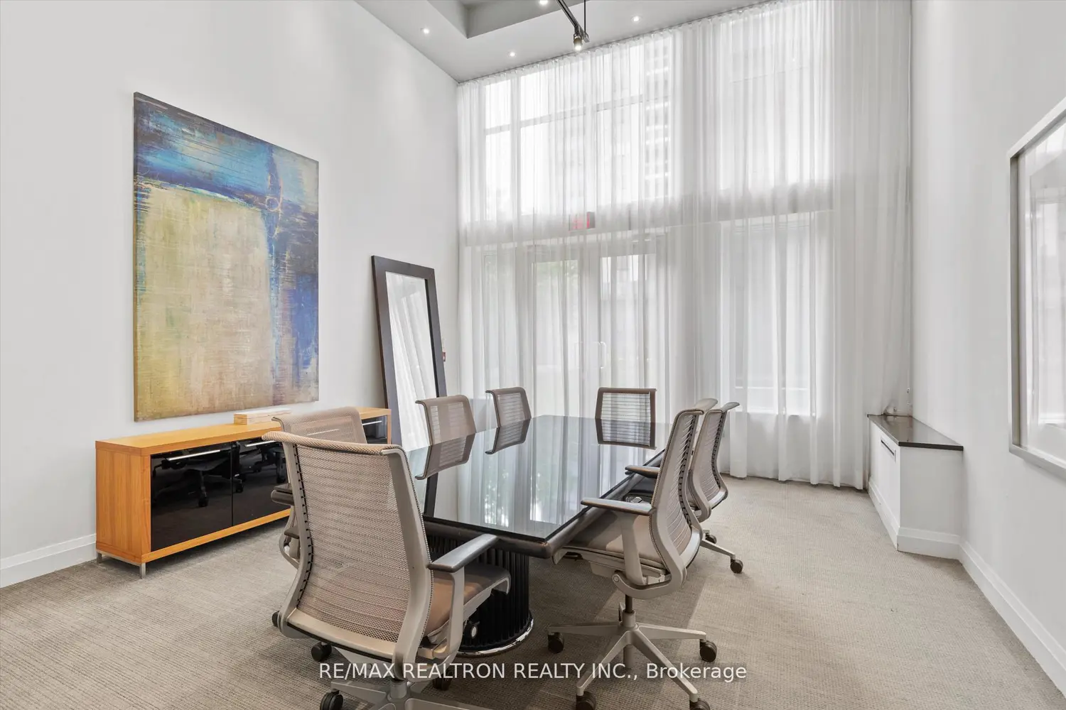 Additional image 13 of 83 Redpath Avenue 1101
