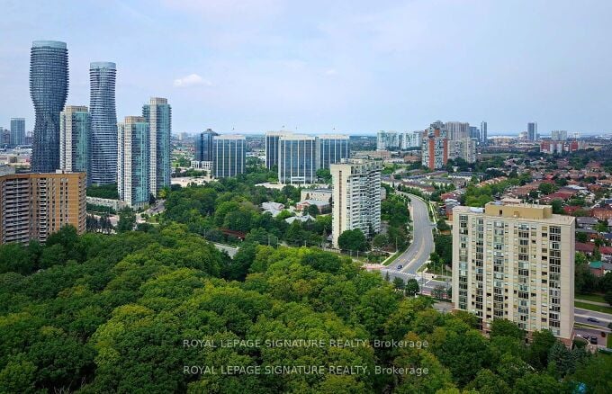 Additional image 2 of 403-200 Burnhamthorpe Road, Mississauga, ON, L5A 4L4