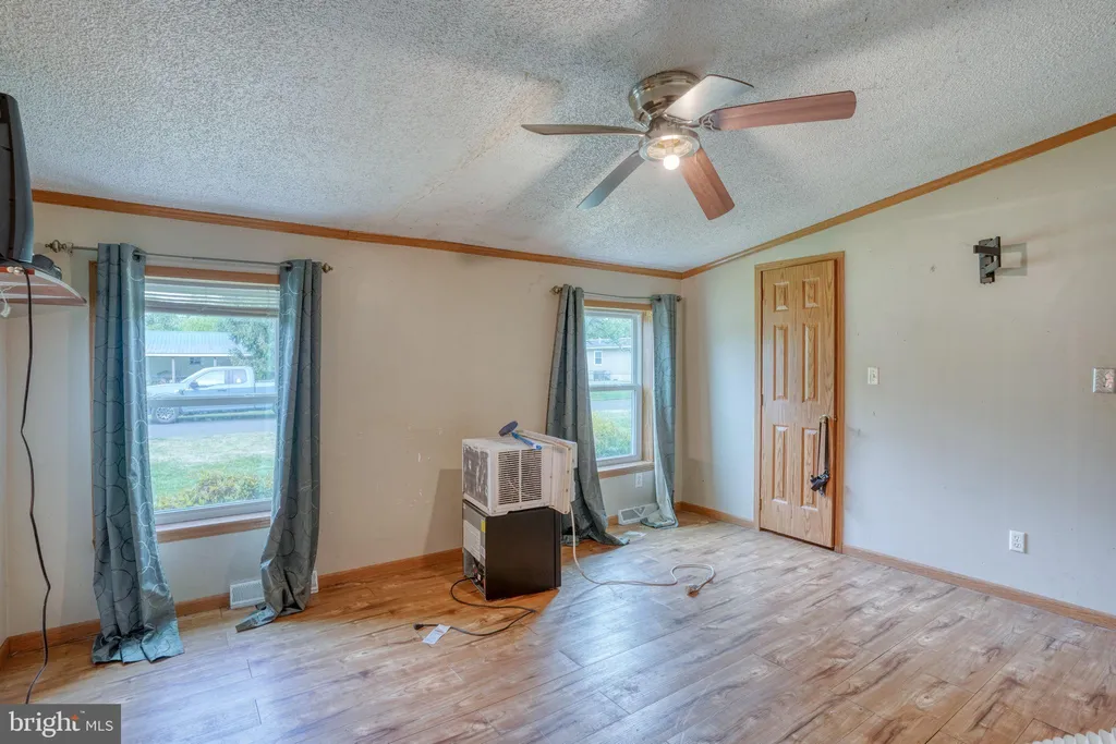 Additional image 30 of 28 E Pine St, Frederica, DE 19946