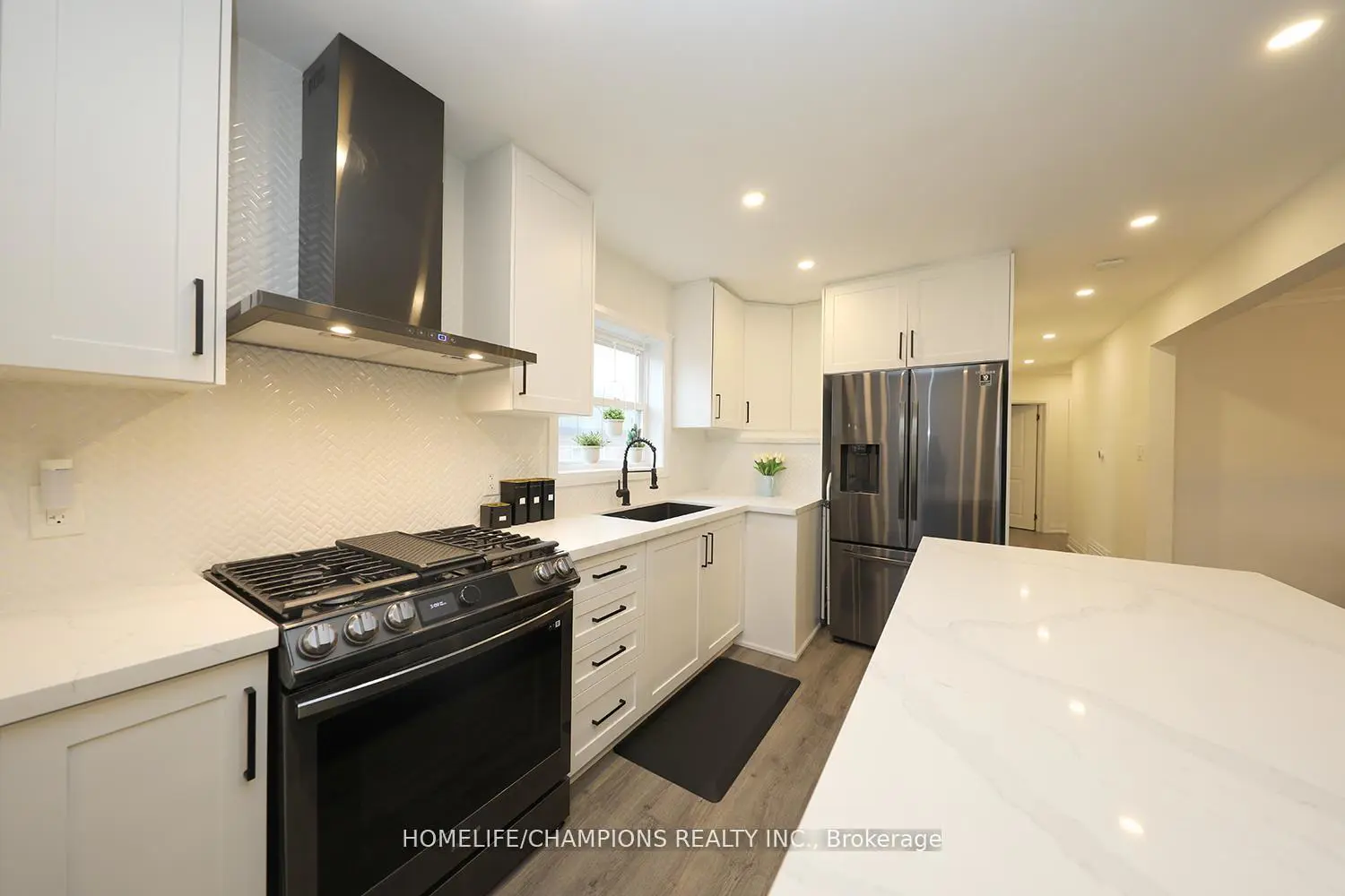 50 Fraserton Crescent photo 4