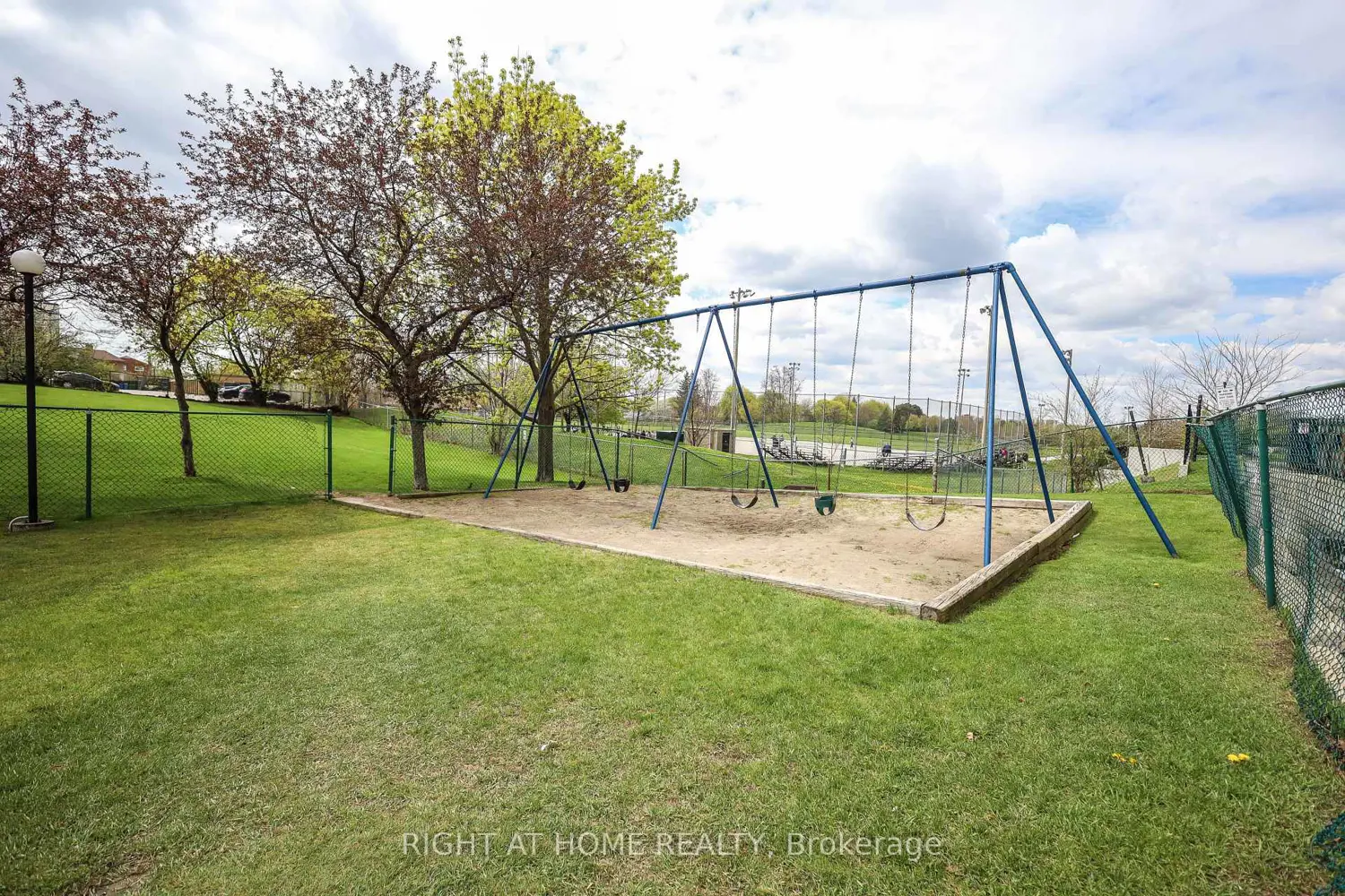 Additional image 16 of 1455 Lawrence Avenue 207