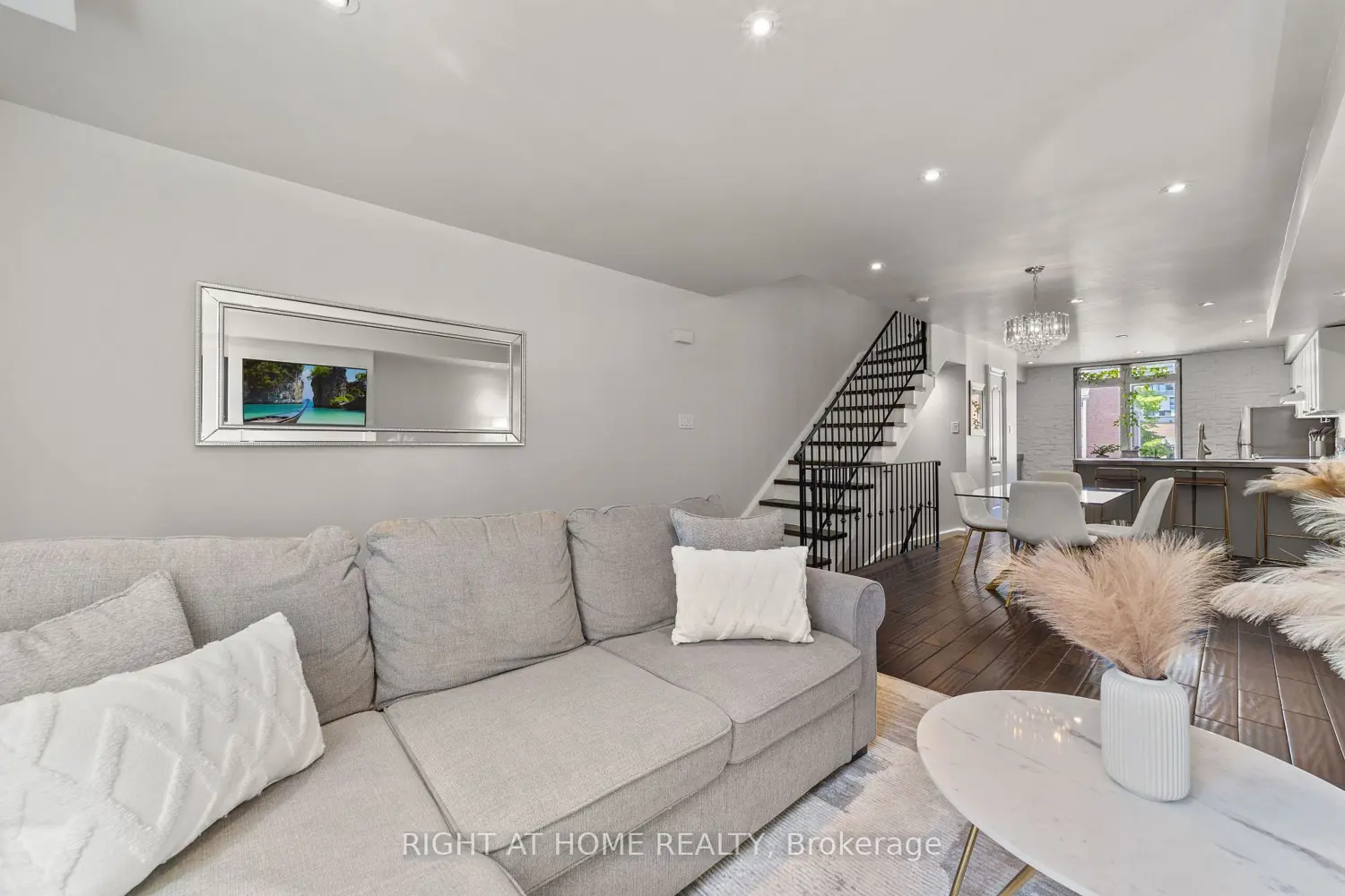 Additional image 3 of 12 Sudbury Street 2608