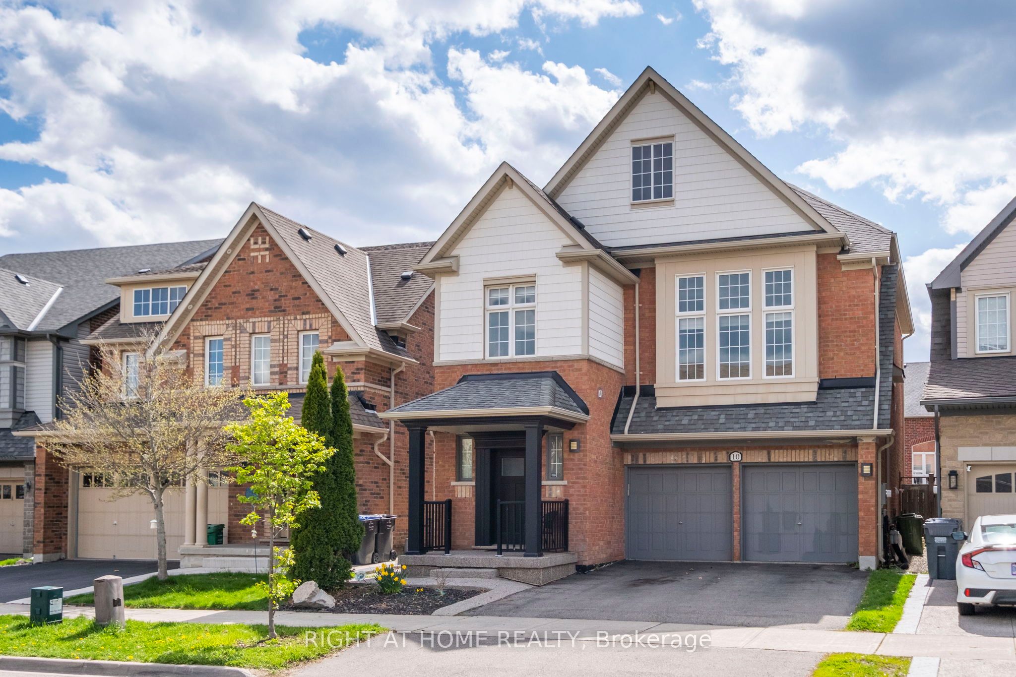 10 Learmont Avenue, Caledon, ON, L7C 3N3 photo 2