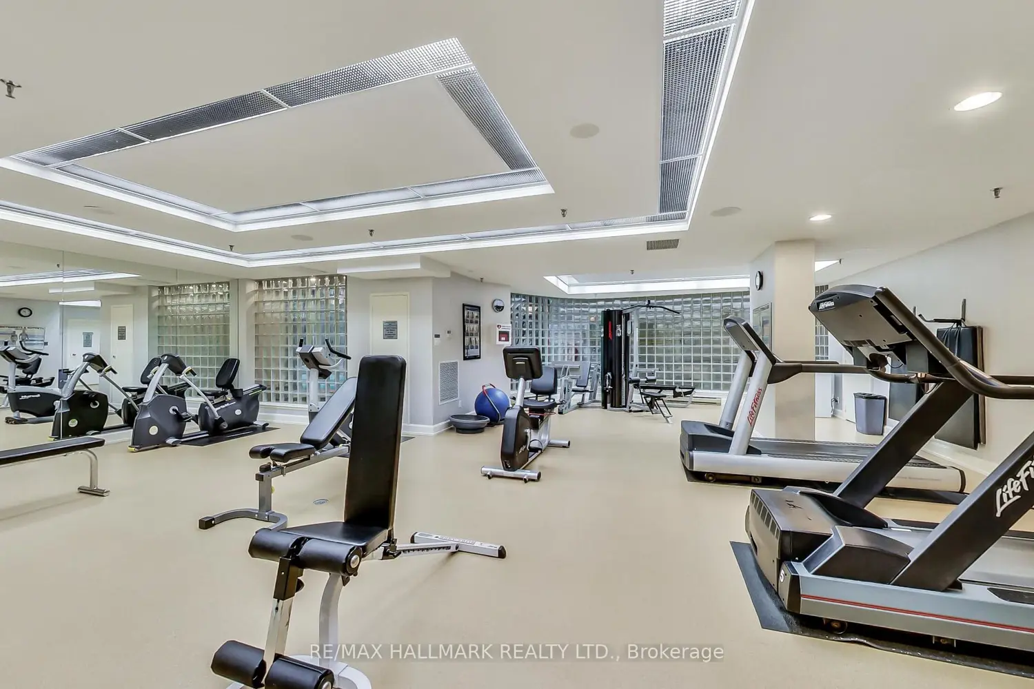 Additional image 13 of 3800 Yonge Street 610