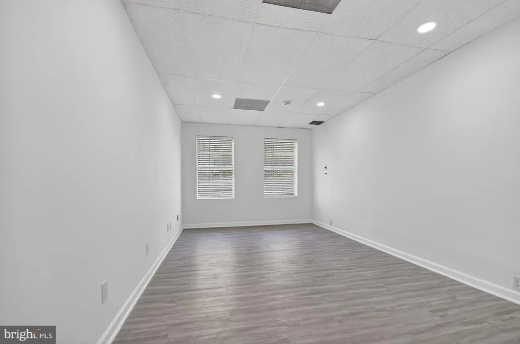 8607 2nd Avenue Unit 305-A, Silver Spring, MD 20910 photo 2
