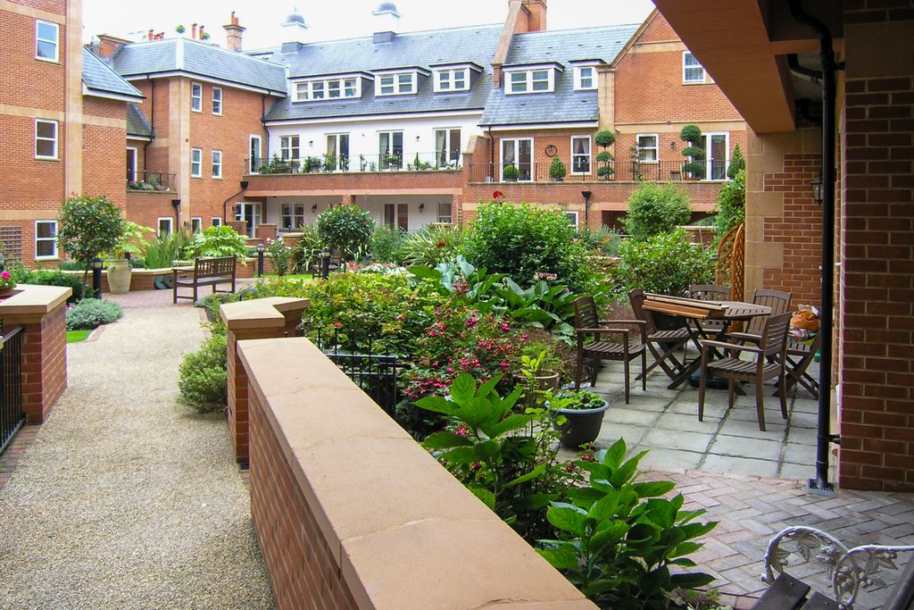 Additional image 2 of 3 bed flat for saleLondon Road, Tunbridge Wells TN1