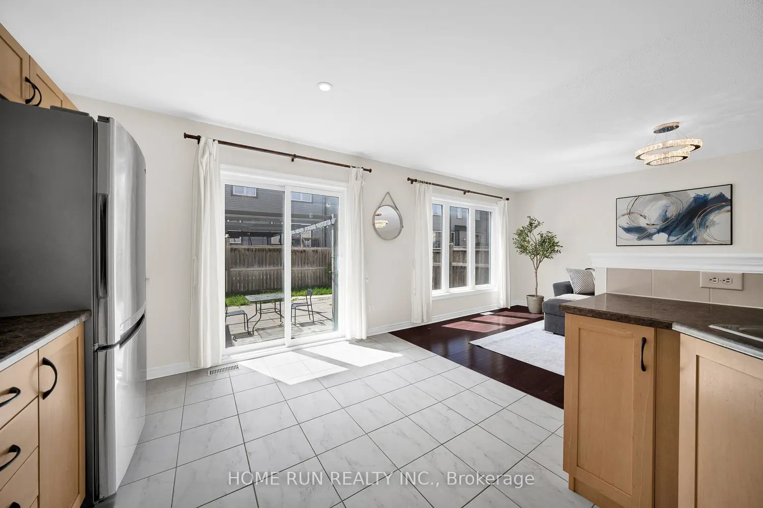 957 Messor Crescent photo 2