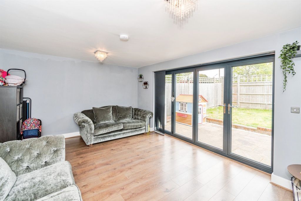 Additional image 5 of 3 bed semi-detached house for saleNursling Street, Nursling, Southampton SO16