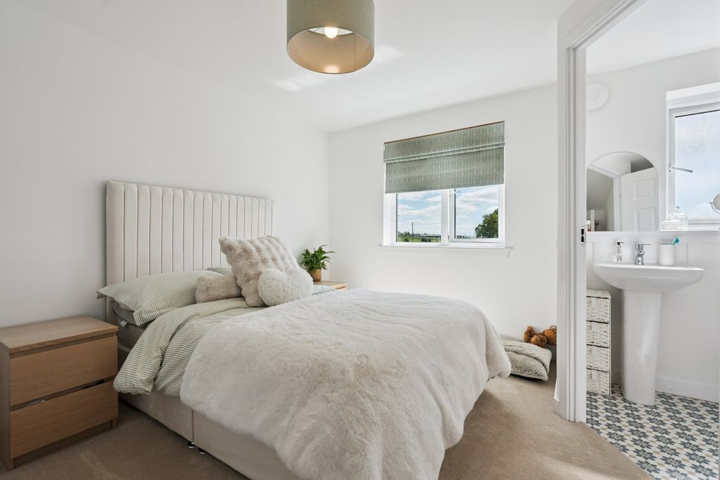 Additional image 7 of 2 bed flat to rentDrummonds Crescent, Stirling, Stirlingshire FK7