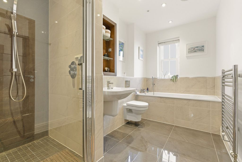 Additional image 9 of 5 bed detached house for saleOrchard Green, Beaconsfield, Buckinghamshire HP9