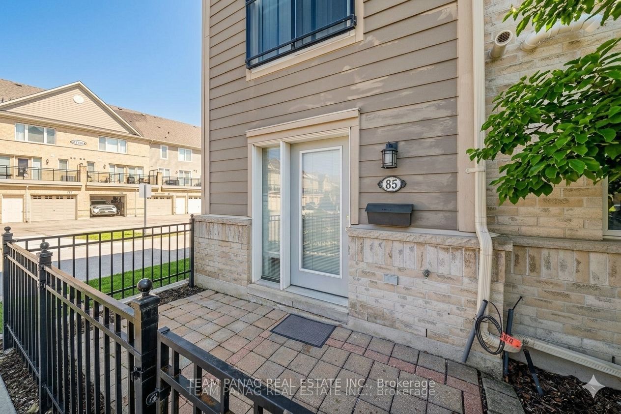 Additional image 2 of 85-60 Fairwood Circle, Brampton, ON, L6R 0Y6