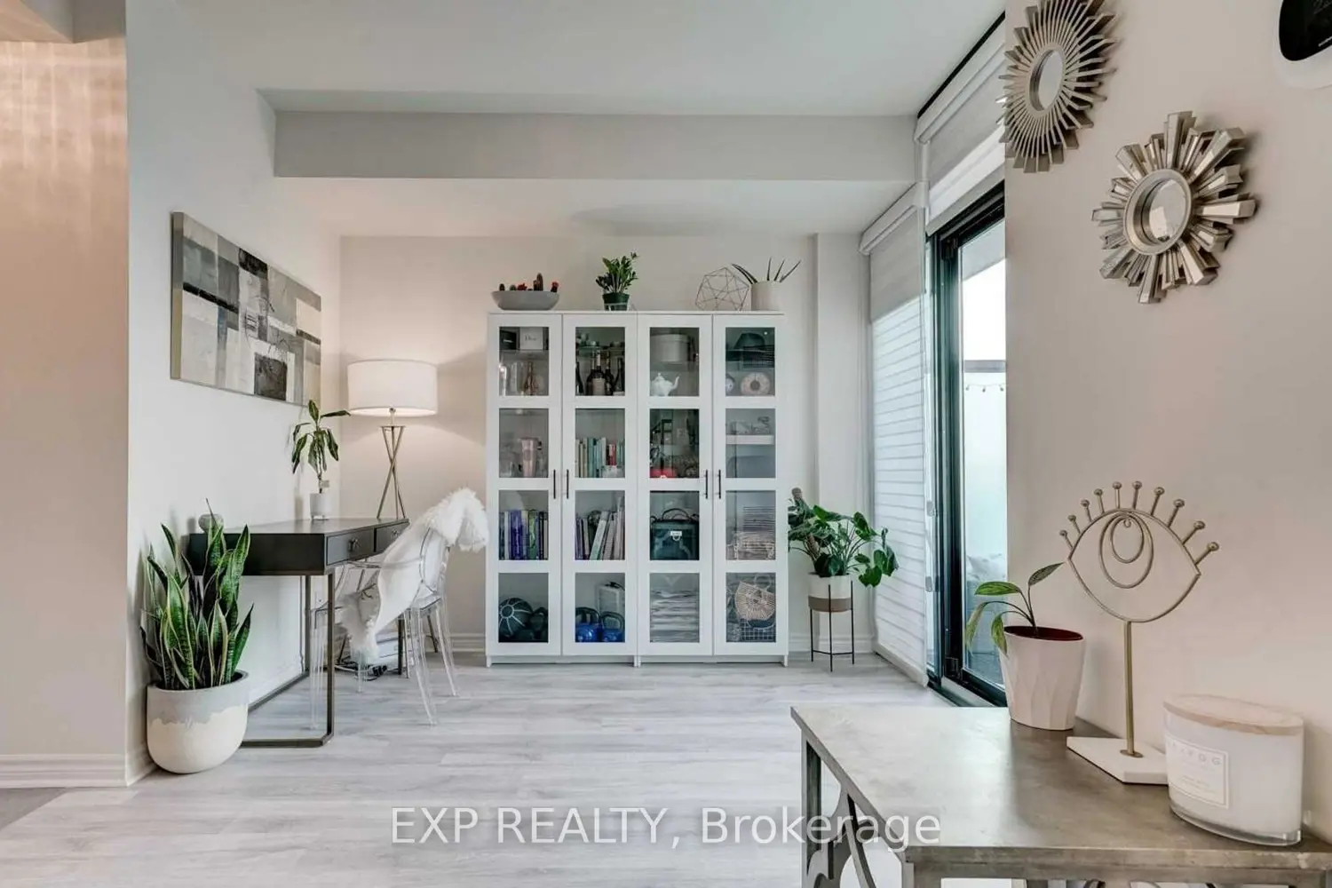 2522 Keele Street 19 photo 3