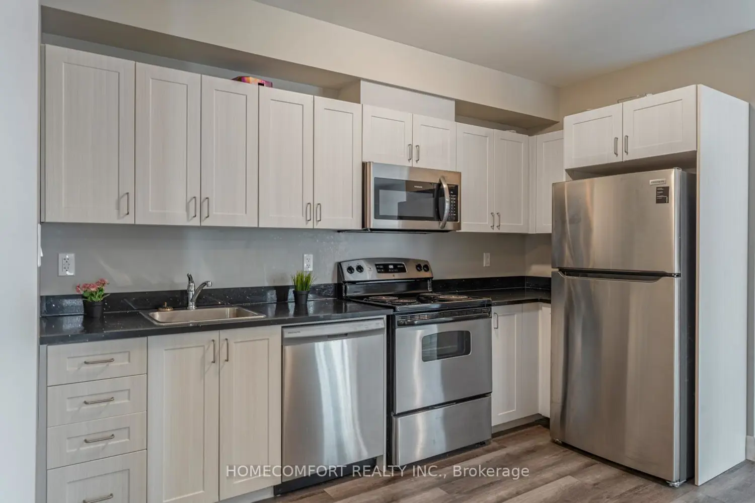 Additional image 13 of 501 Frontenac Street 418