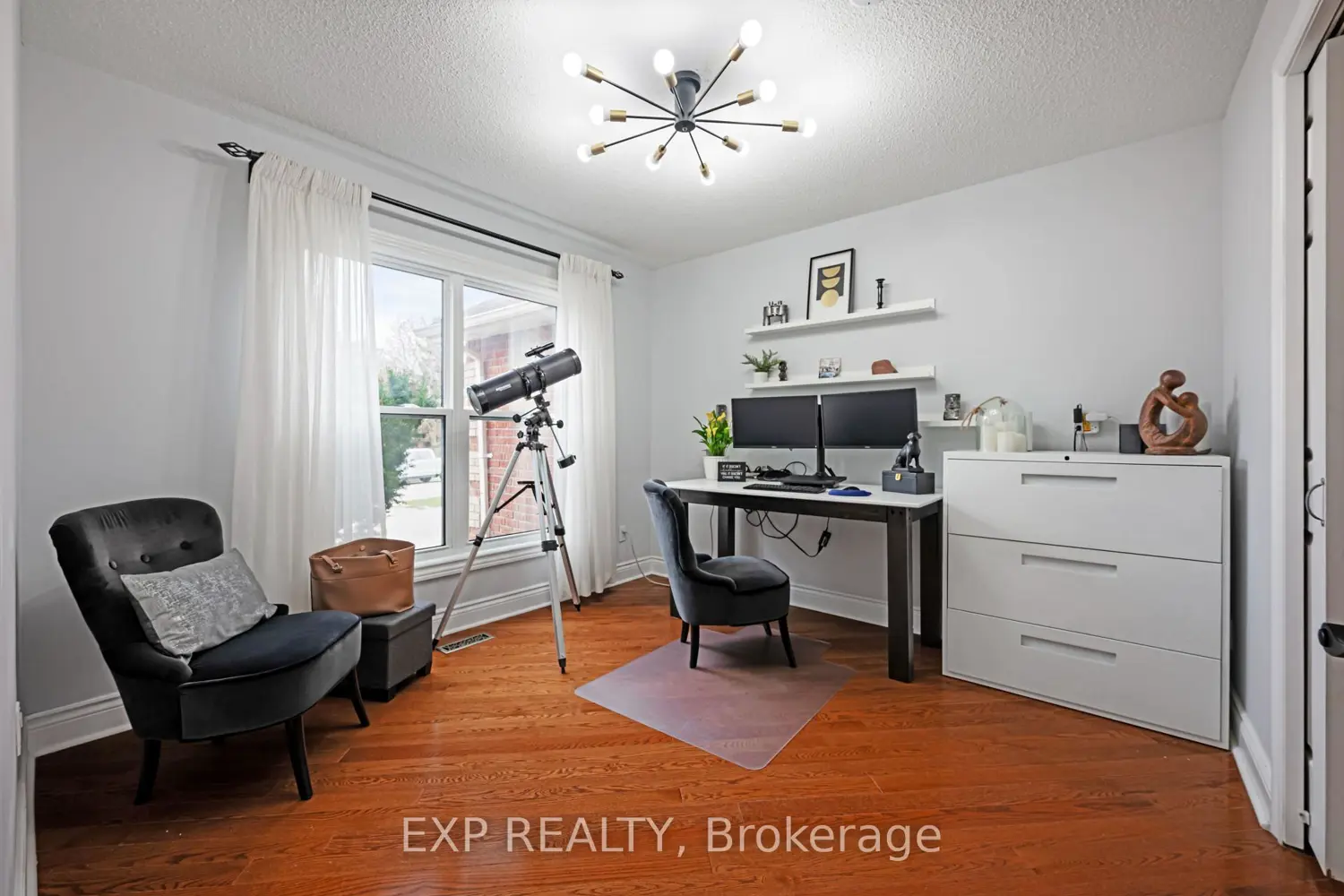 Additional image 4 of 218 Kensington Place