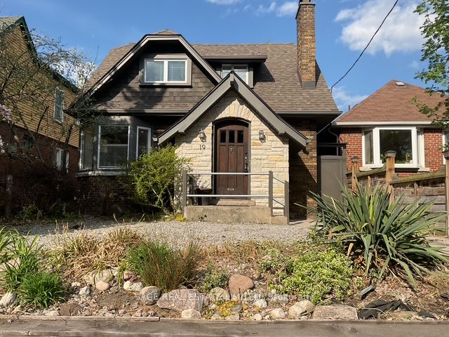 19 Beechwood Drive, Toronto, ON, M4K 3H7