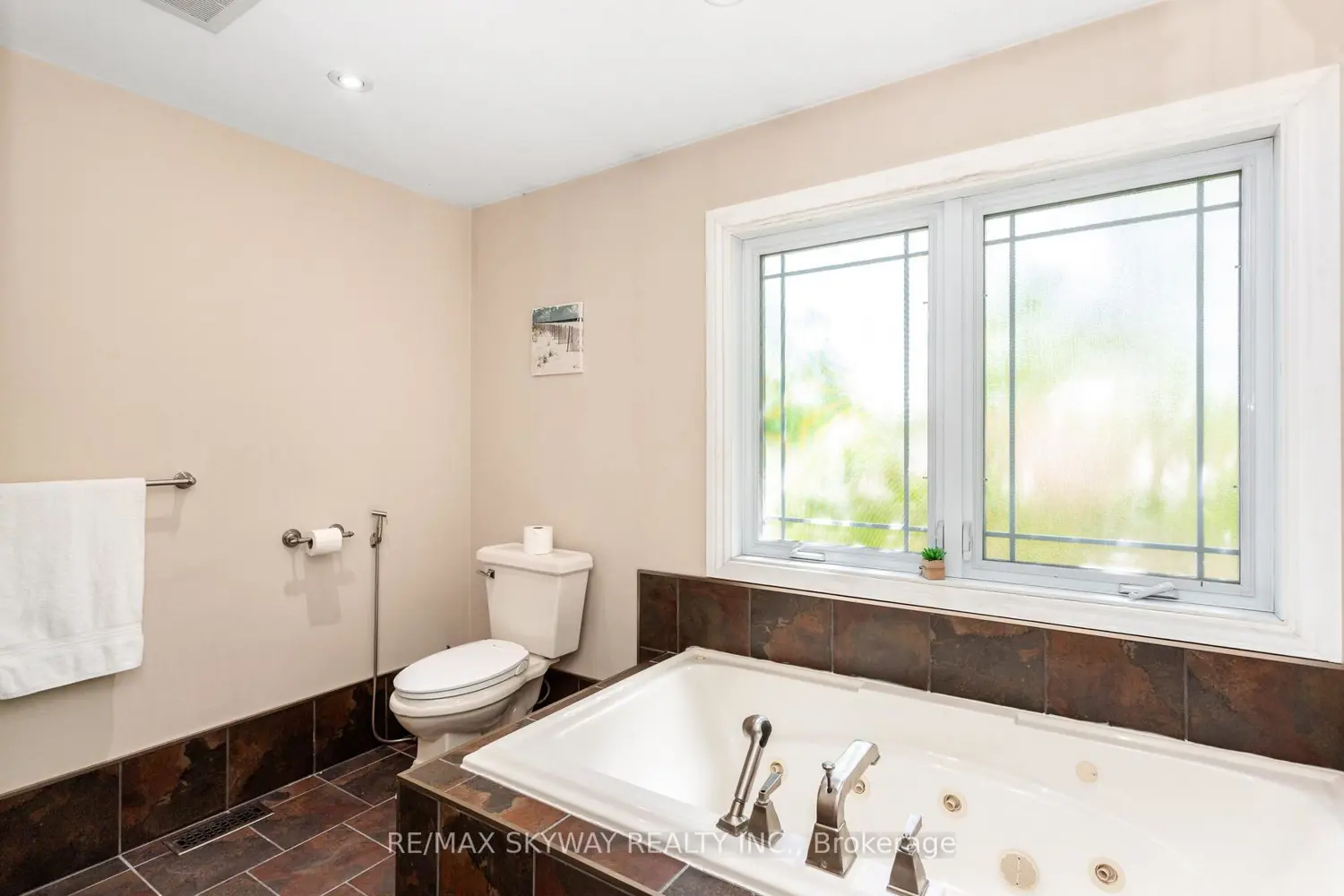 Additional image 11 of 8046 Beaverdams Road