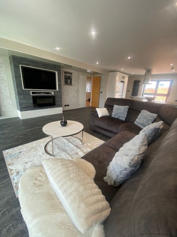 3 bed flat to rentKing Edwards Wharf, 25 Sheepcote Street, Birmingham, West Midlands B16