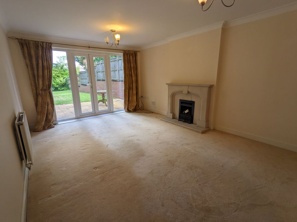 Additional image 8 of 4 bed property to rentVicarage Close, Horsham RH12
