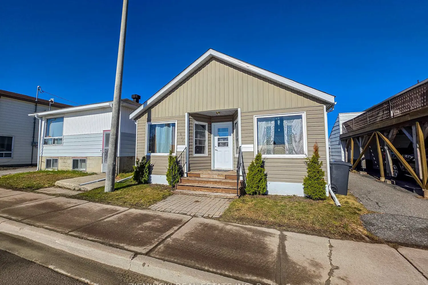 657 Cedar Avenue