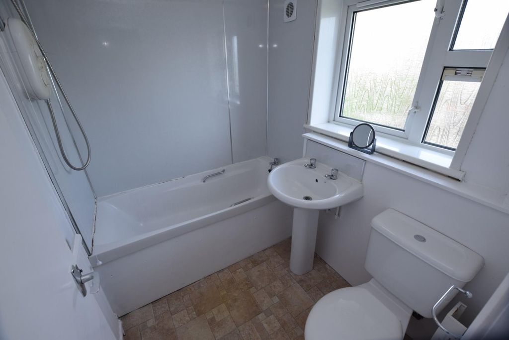 Additional image 9 of 2 bed end terrace house to rent114 Stormont Road, Scone, Perth PH2