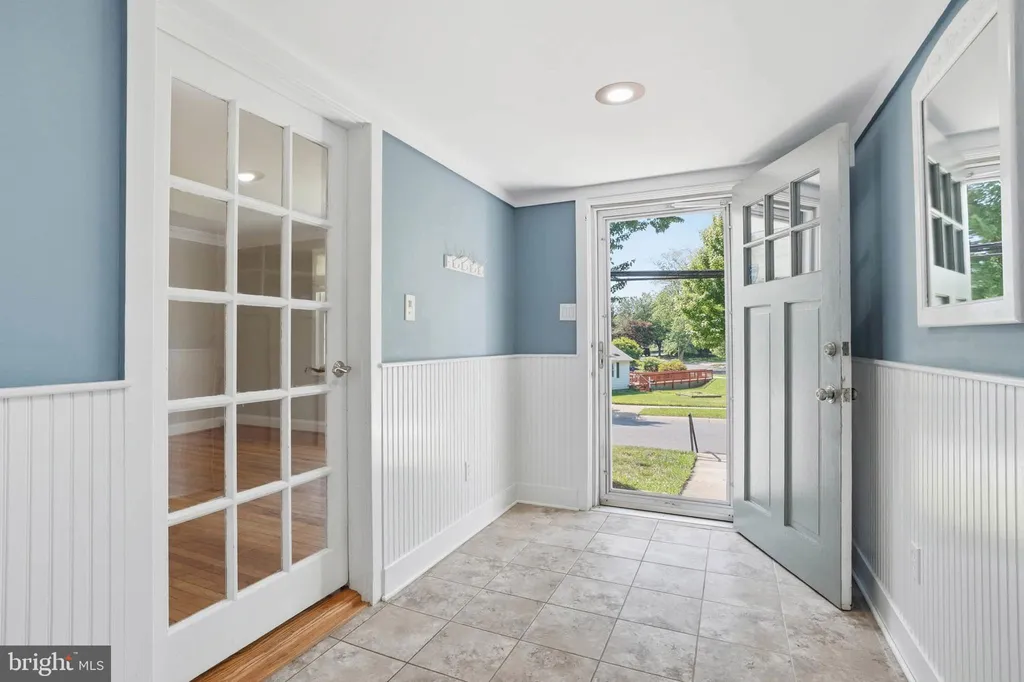 Additional image 4 of 1102 Broadwood Drive, Rockville, MD 20851
