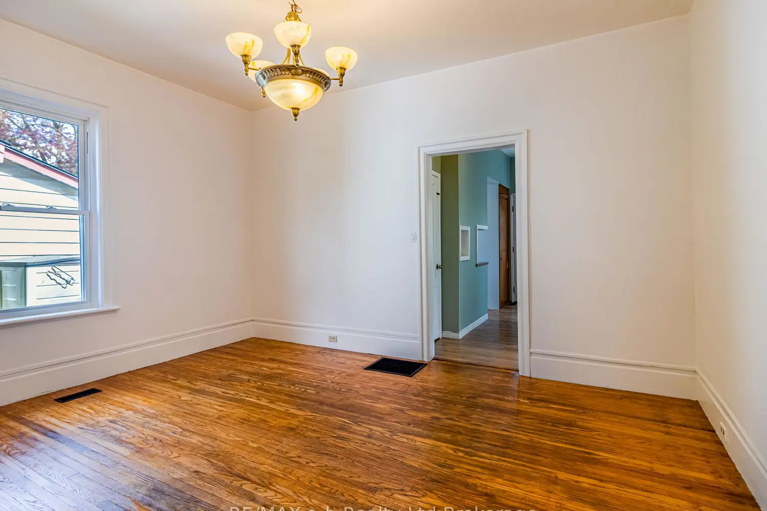 Additional image 10 of 544 Grace Street