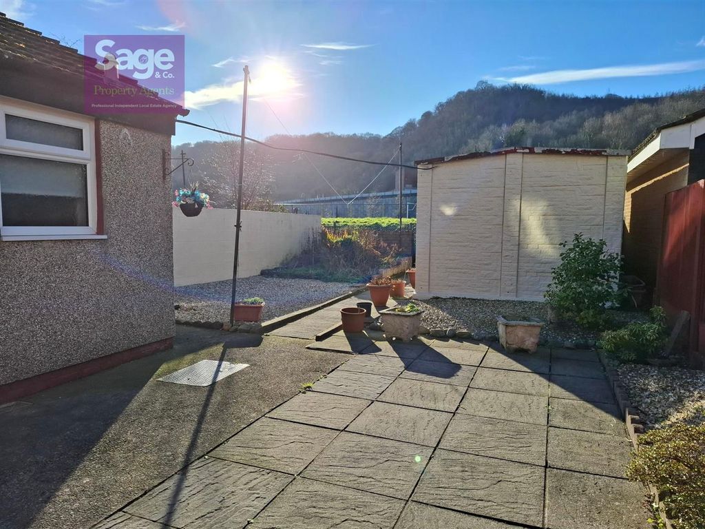 Additional image 2 of 3 bed end terrace house to rentGrove Road, Risca NP11