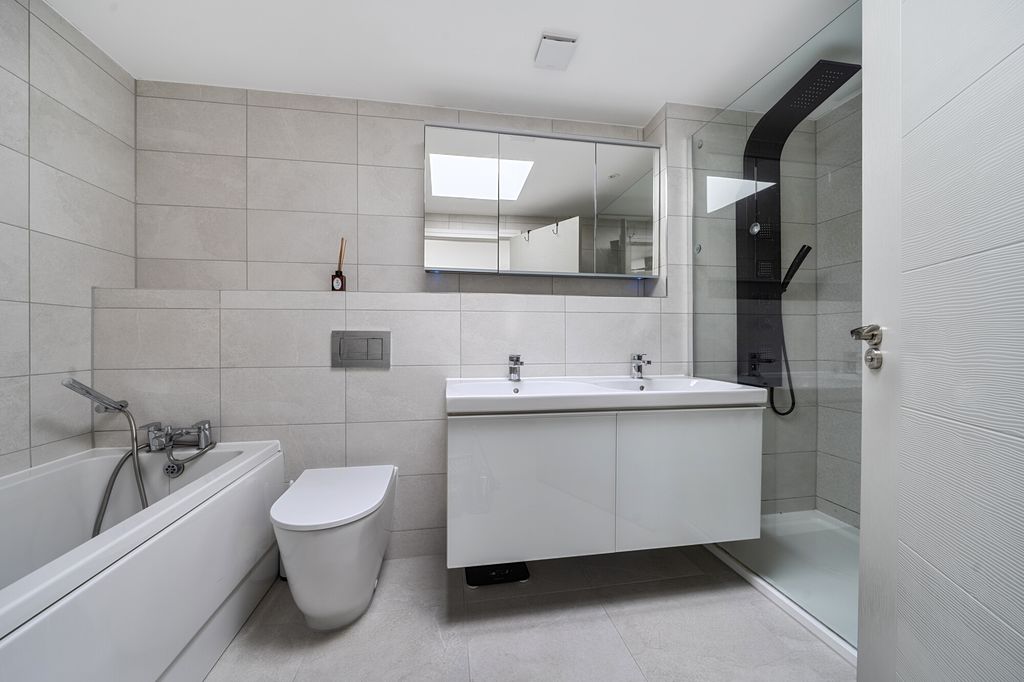 Additional image 7 of 3 bed penthouse for saleMount Harry Road, Sevenoaks TN13