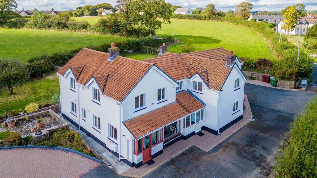 Additional image 2 of 3 bed property to rentTree Cottage, Saundersfoot SA69