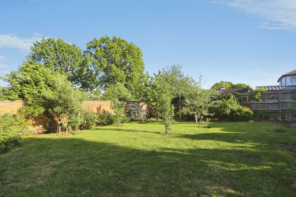 Additional image 18 of 3 bed bungalow for salePoverest Road, Orpington BR5