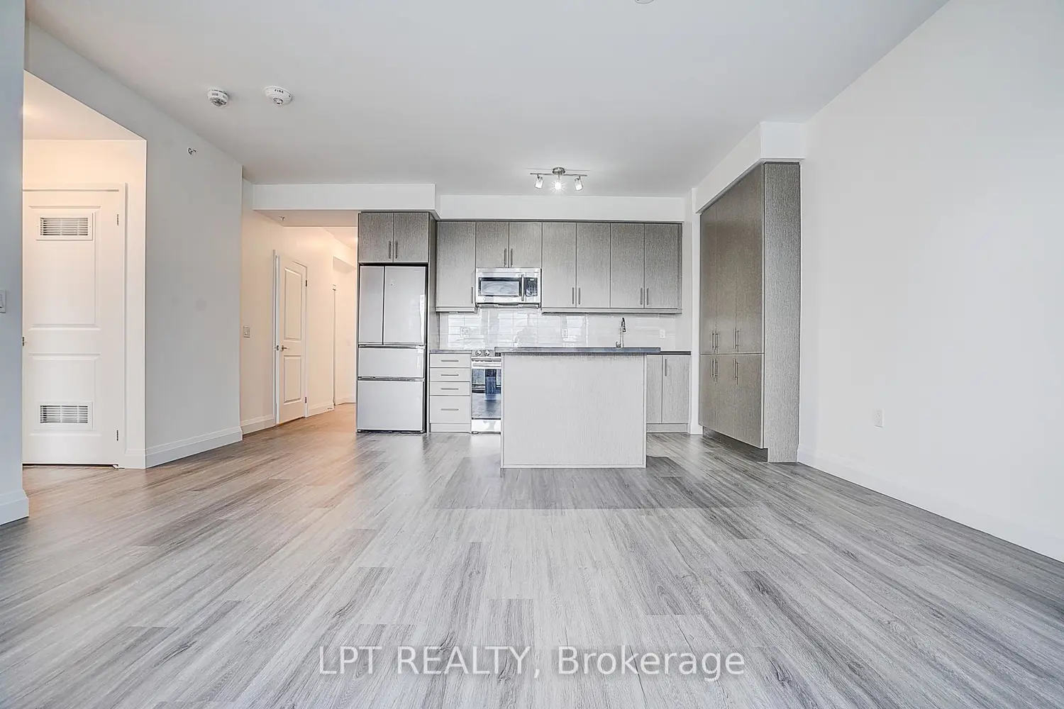 Additional image 12 of 75 Oneida Crescent 1601