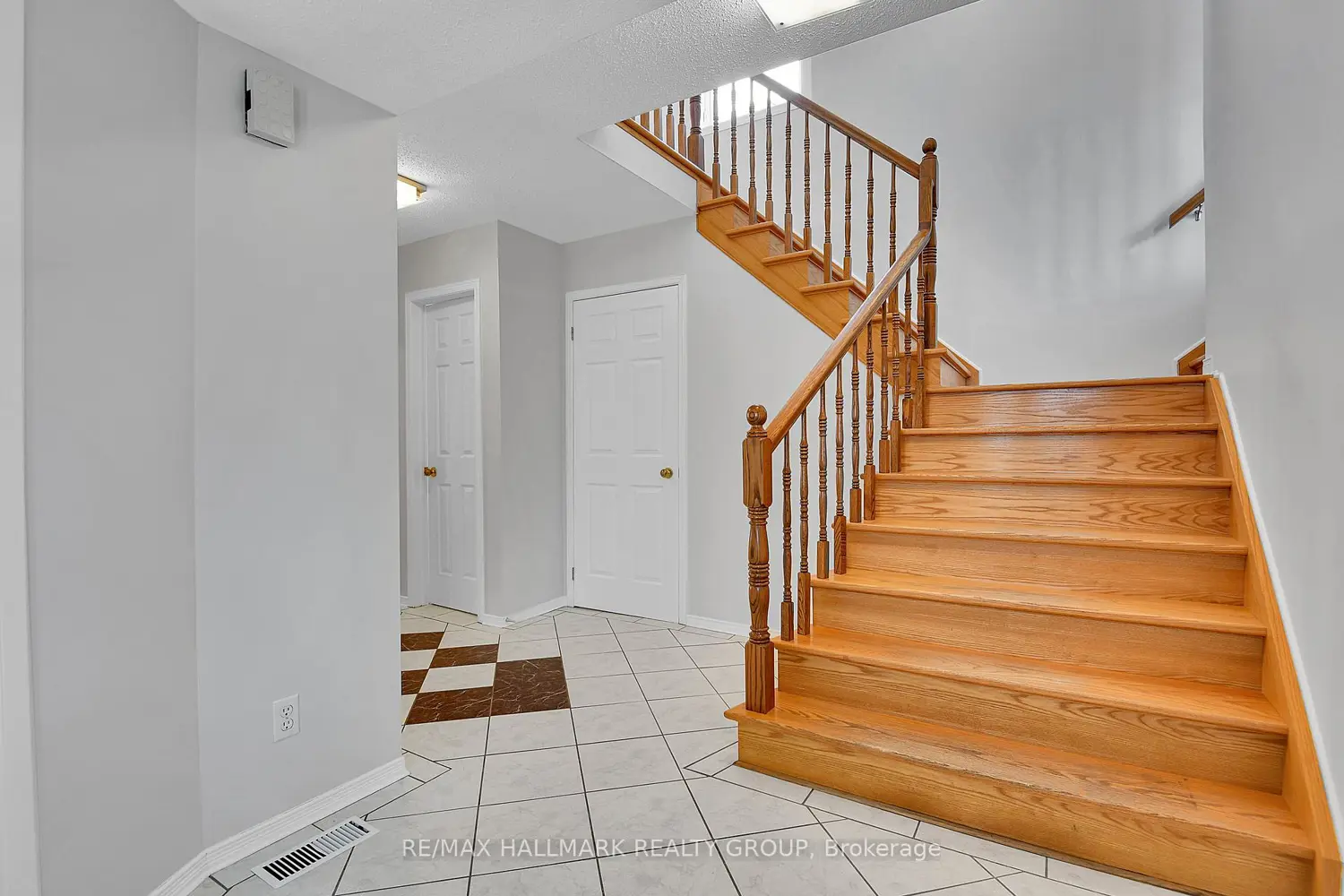 6602 Windsong Avenue photo 2