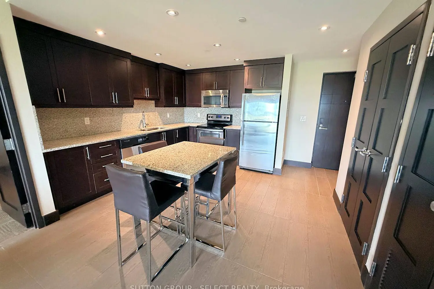 Additional image 10 of 1235 Richmond Street 1606