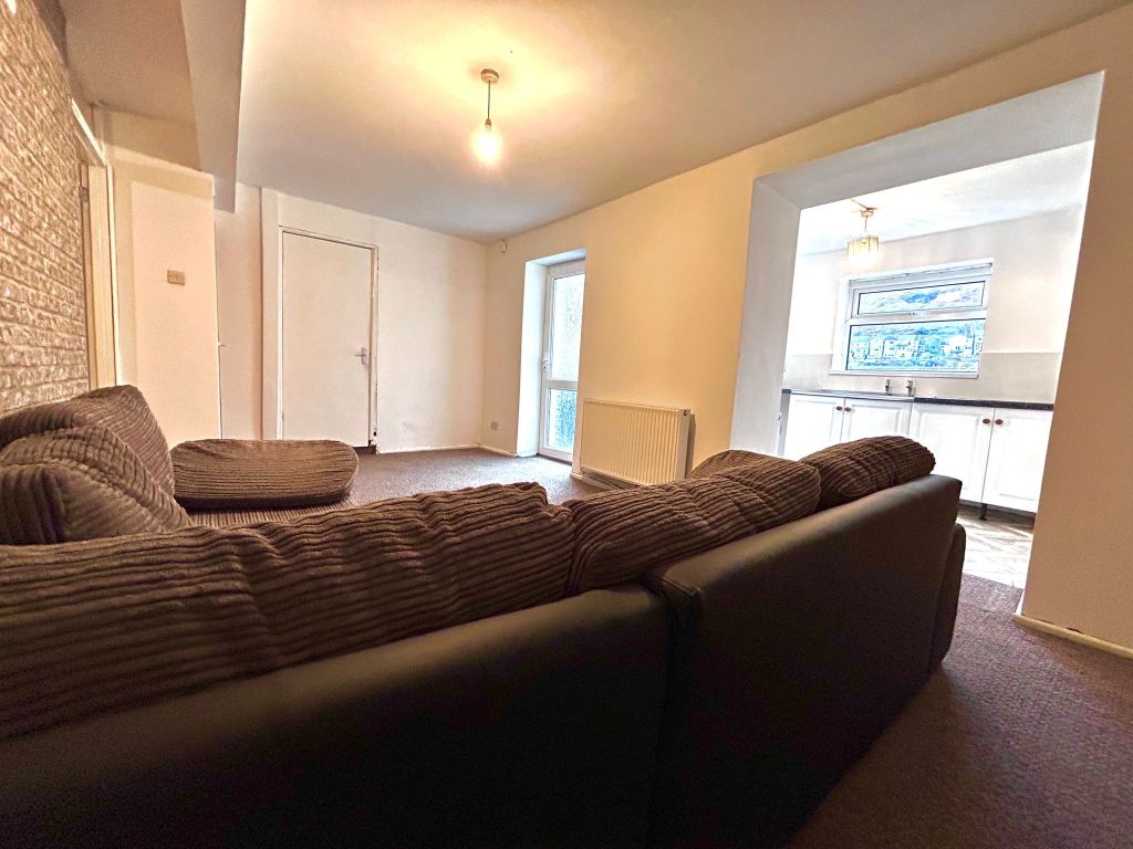Additional image 4 of 2 bed flat to rent99B High Street, Ogmore Vale, Bridgend CF32