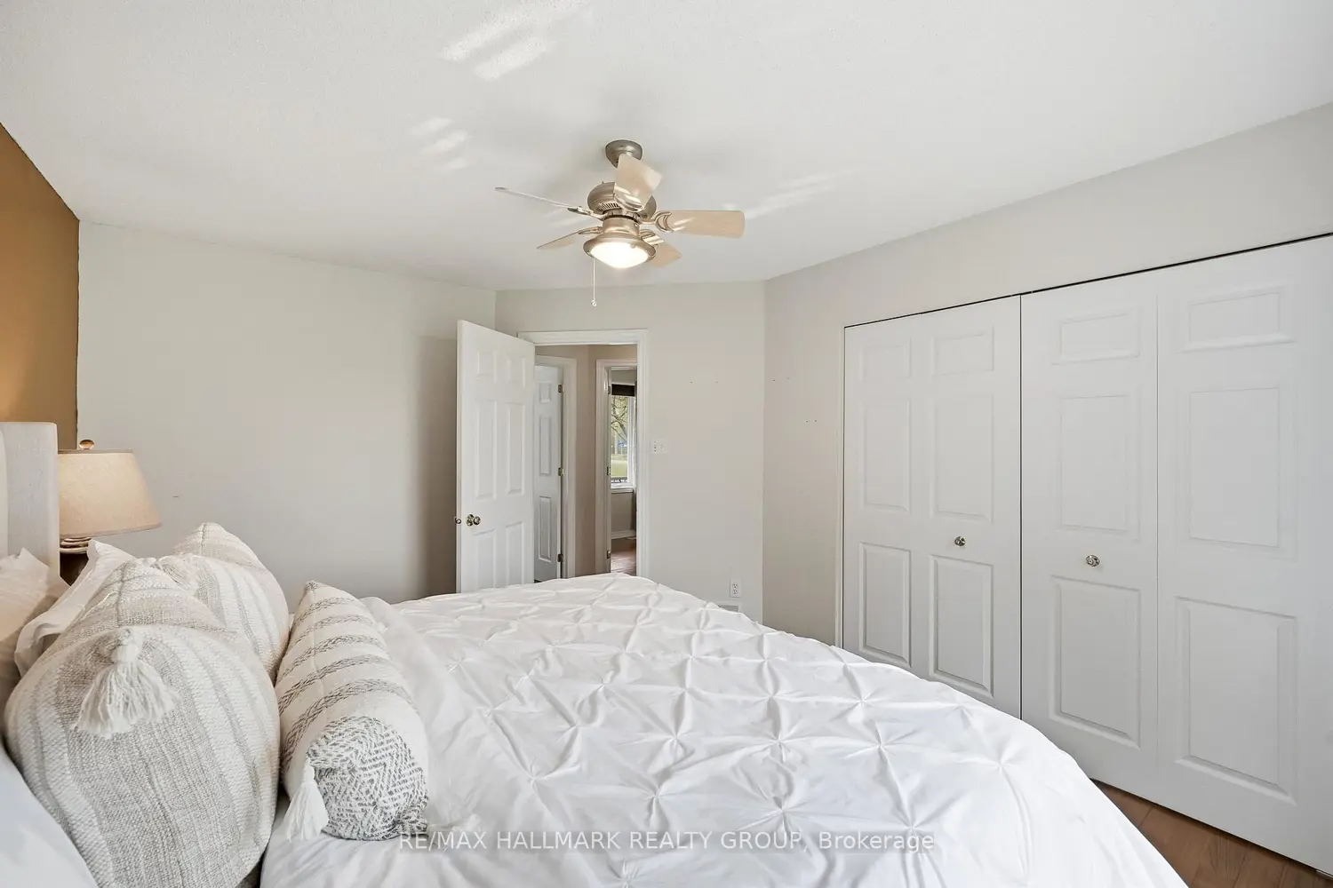 2039 Onyx Street photo 5