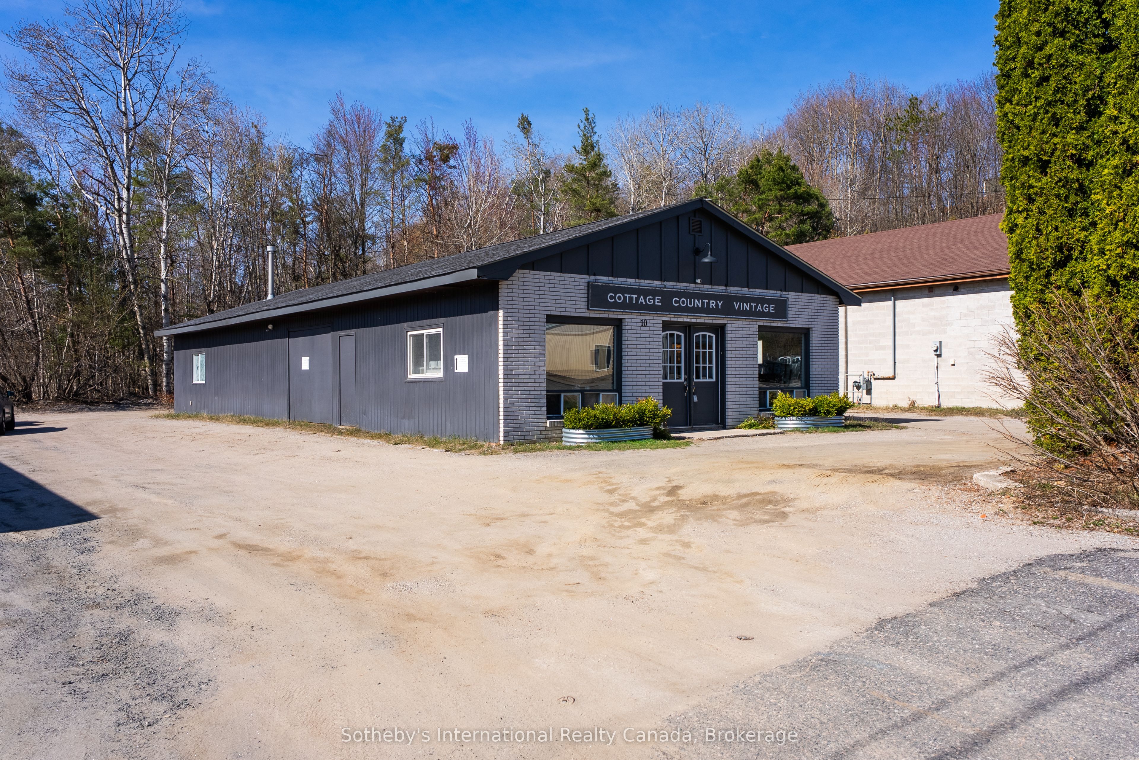 Additional image 2 of 10 Armstrong Street, Bracebridge, ON, P1L 1C1