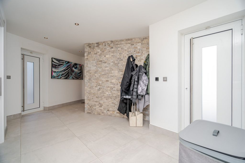 Additional image 21 of 6 bed detached house for saleOrchard Road, Pulloxhill, Bedford MK45