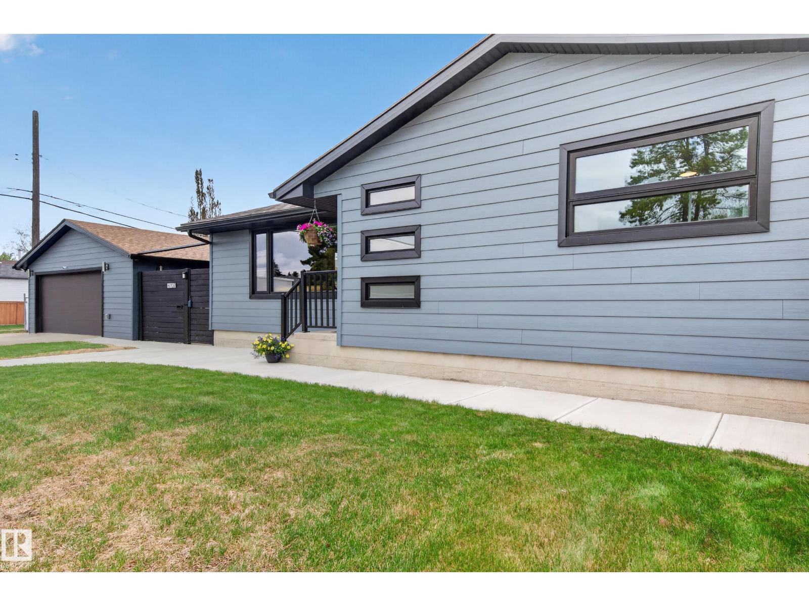 Additional image 4 of 6707 92b Avenue NW, Edmonton, AB, T6B0V8