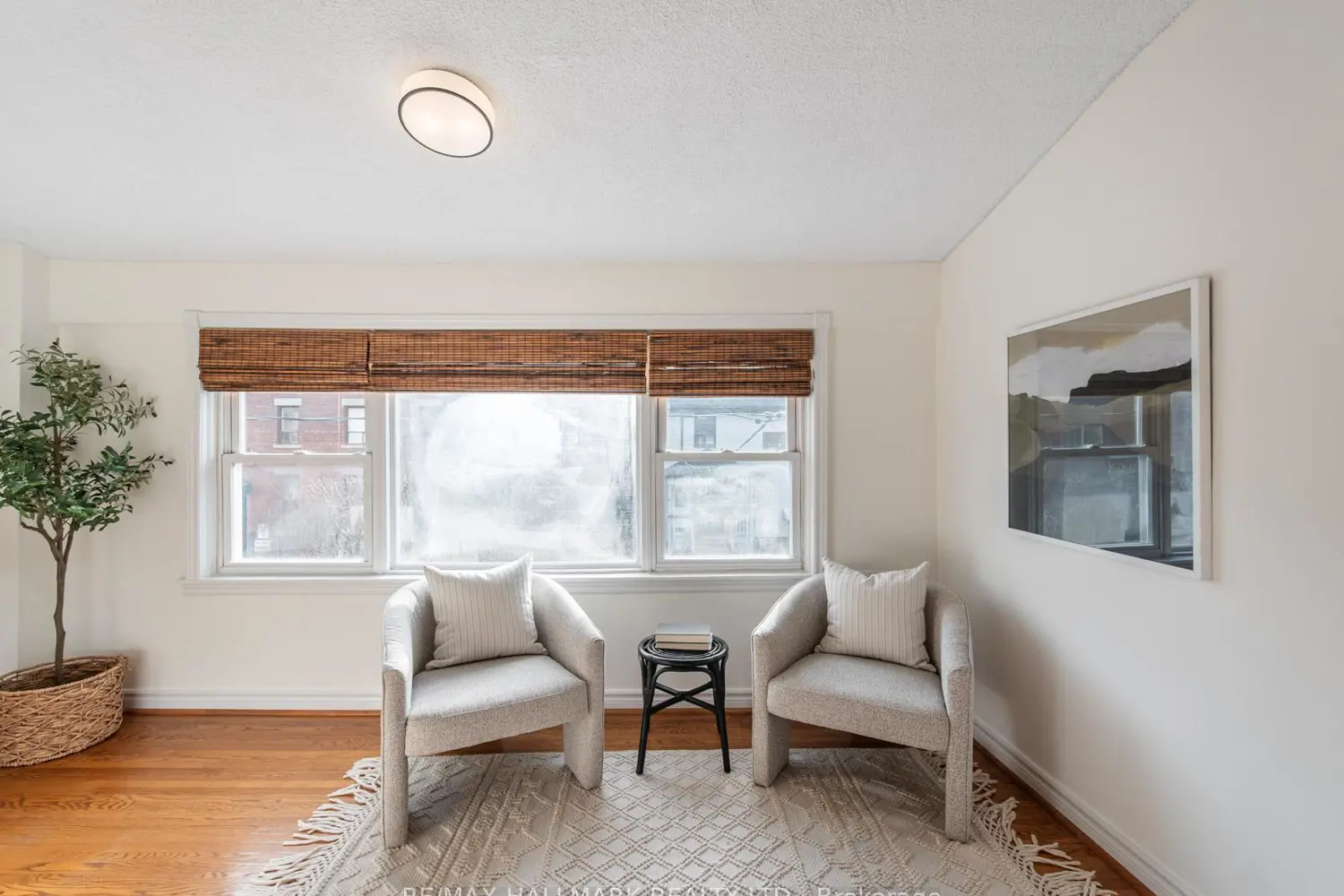 797 Carlaw Avenue photo 5
