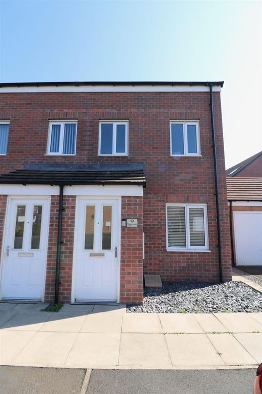 Additional image 4 of 3 bed end terrace house to rentNorham Drive, Amble NE65