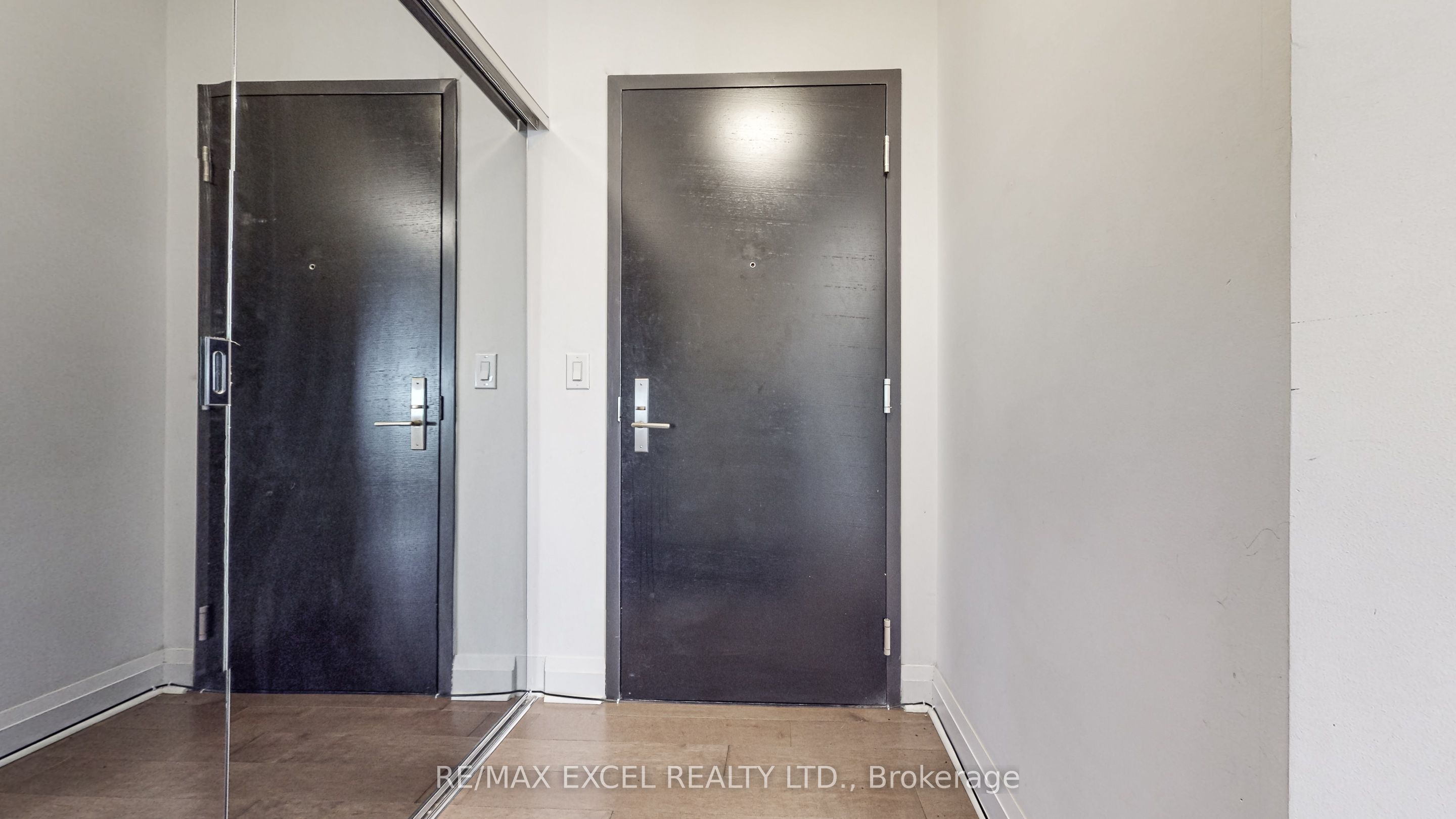 Additional image 3 of 4105-65 St. Mary Street, Toronto, ON, M5S 0A6