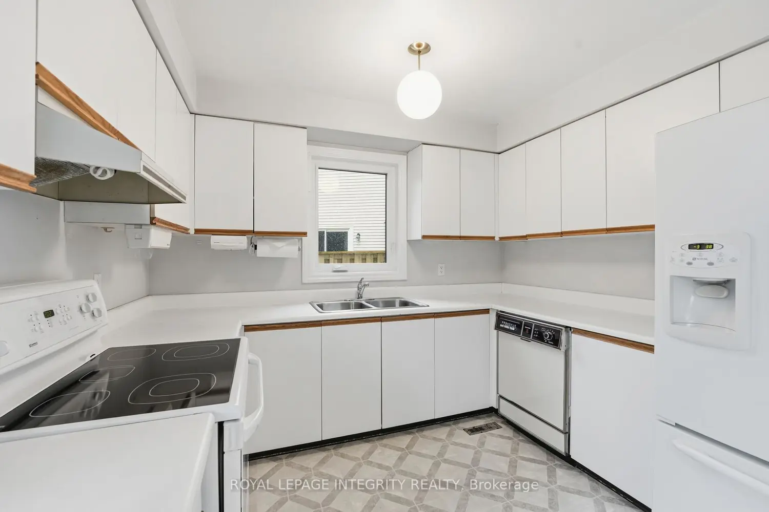 Additional image 8 of 2133 Lenester Avenue