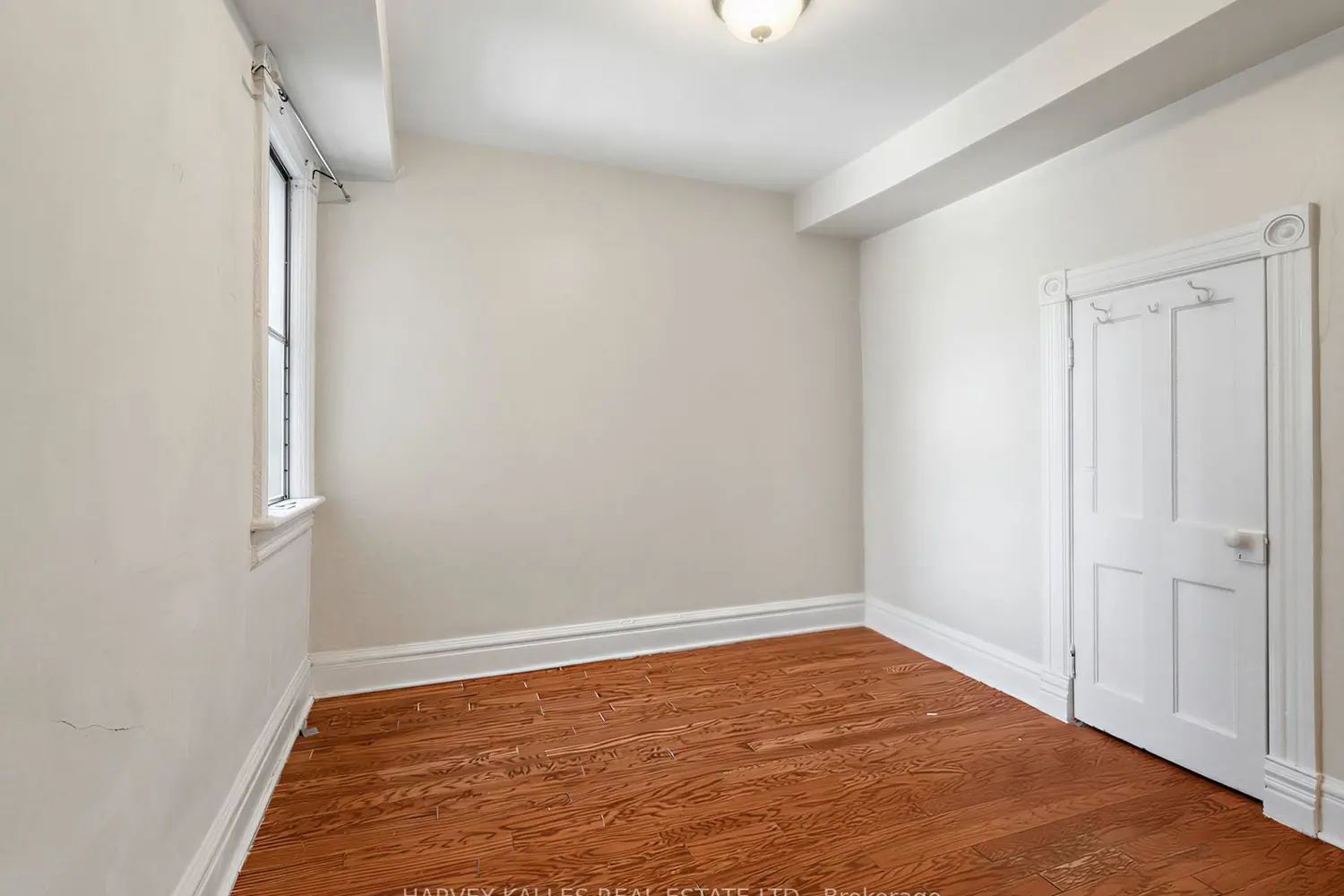 Additional image 7 of 258 Harbord Street