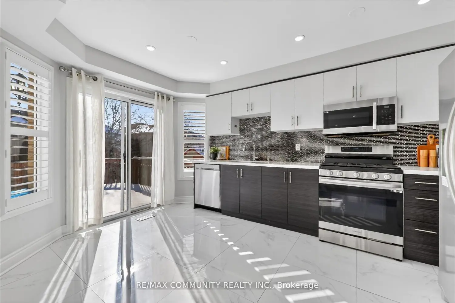 Additional image 10 of 27 Merchant Avenue