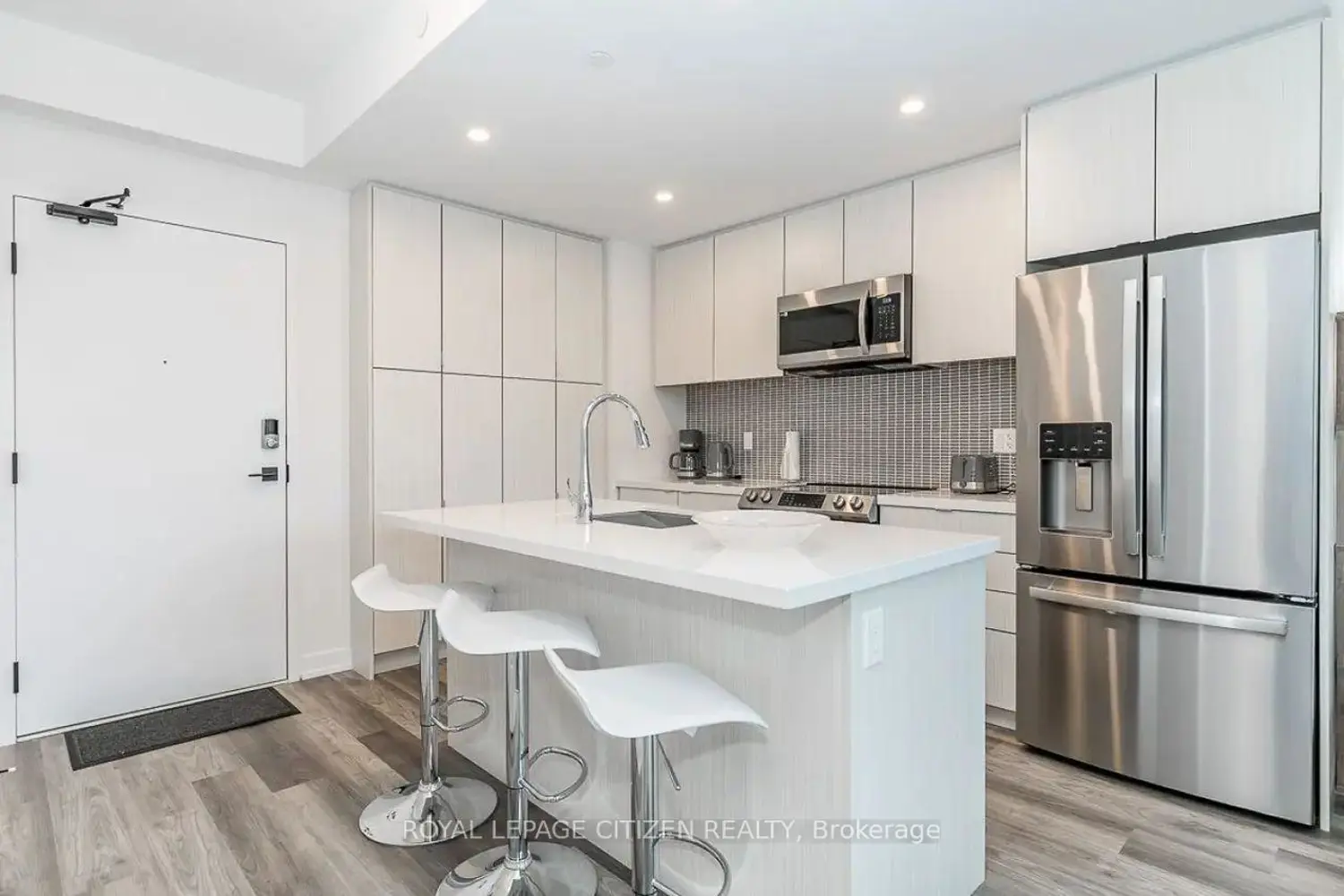Additional image 3 of 415 Sea Ray Avenue 306
