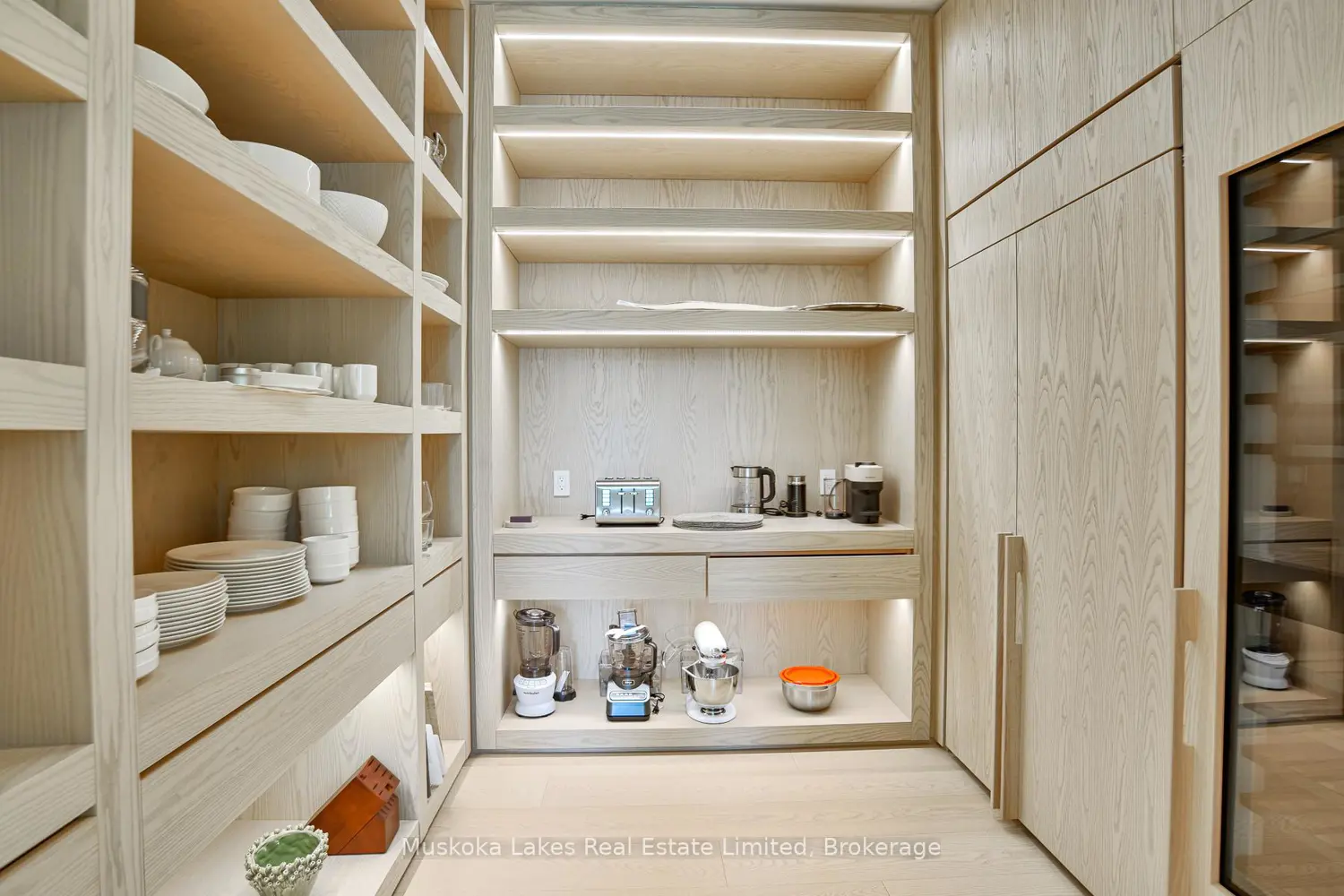Additional image 9 of 1074 Woodington Road Unit 1
